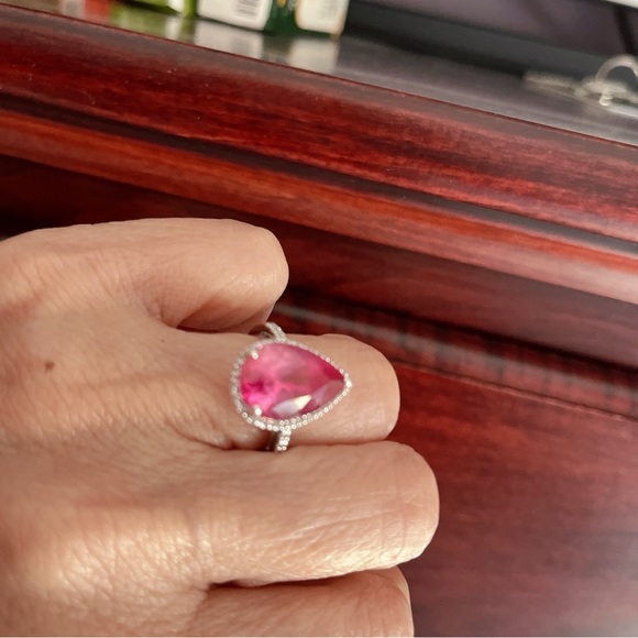 10K White Gold with Solitaire Pink Topaz 6 carat Pear...